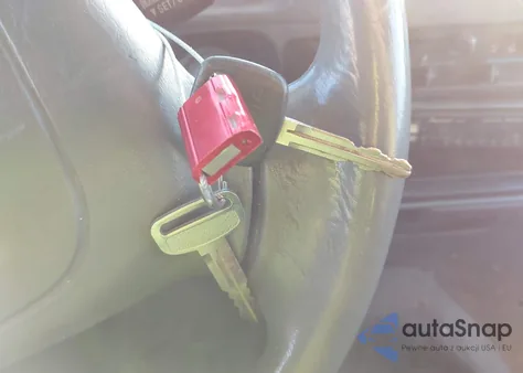 1996 Toyota Tacoma Xtracab from USA, damaged, VIN 4TAVL52N7TZ114026